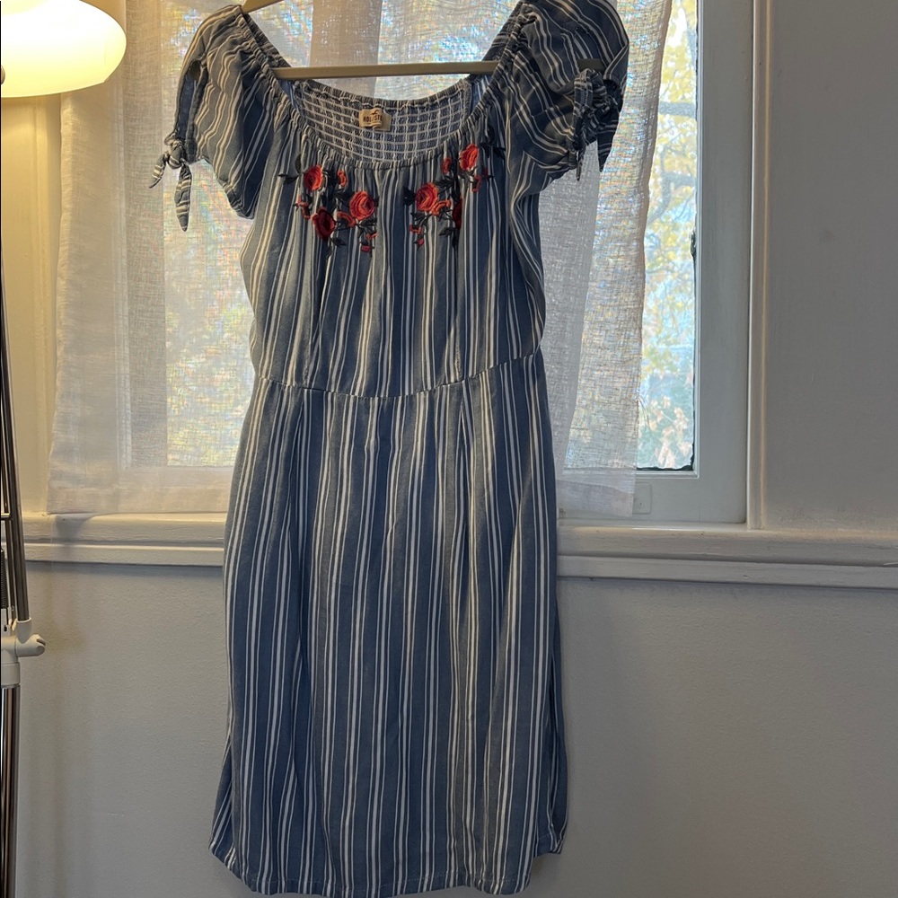 blue and white striped peasant embroidered roses sundress vintage Medium